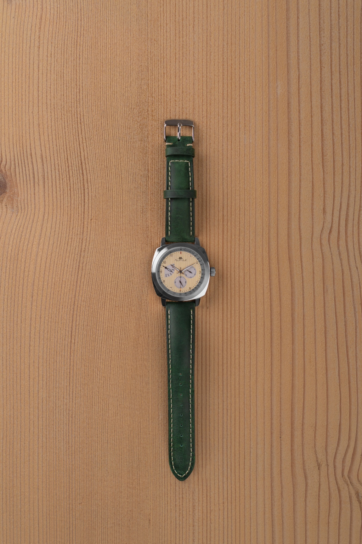 5 idées cadeaux made in Provence pour surprendre vos proches, ALPILLE montre Provence Alpilles